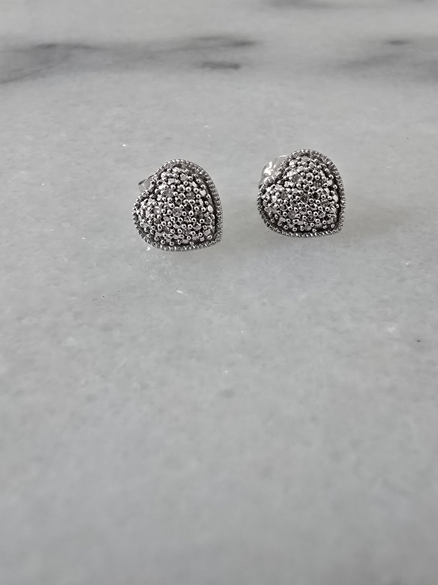 10K Pavé Diamond Heart Earrings
