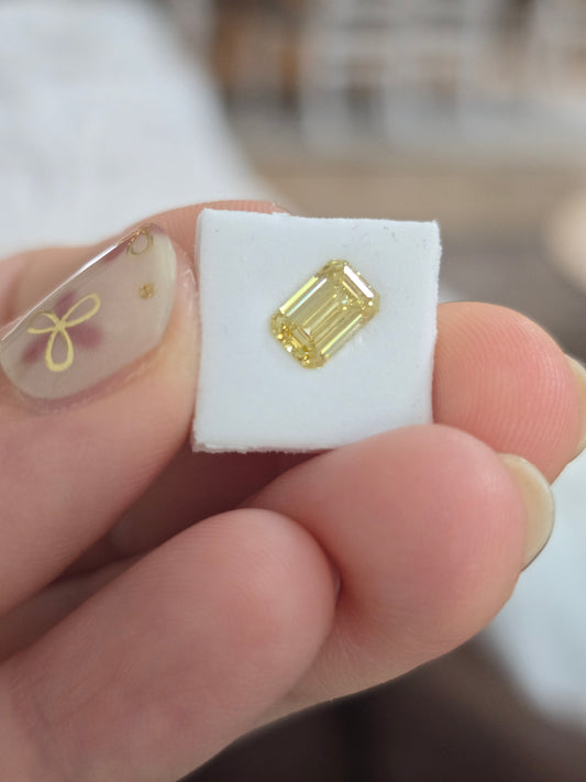 Loose 1.03 CT Emerald Cut Lab Grown Fancy Intense Yellow Diamond with IGI Report