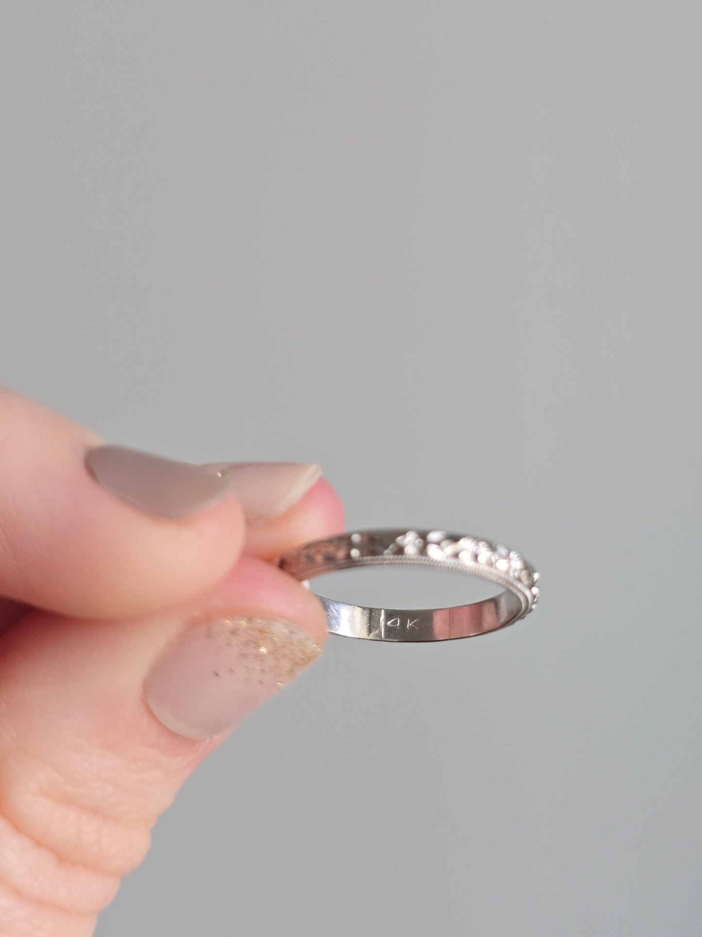 14k White Gold Engraved Band