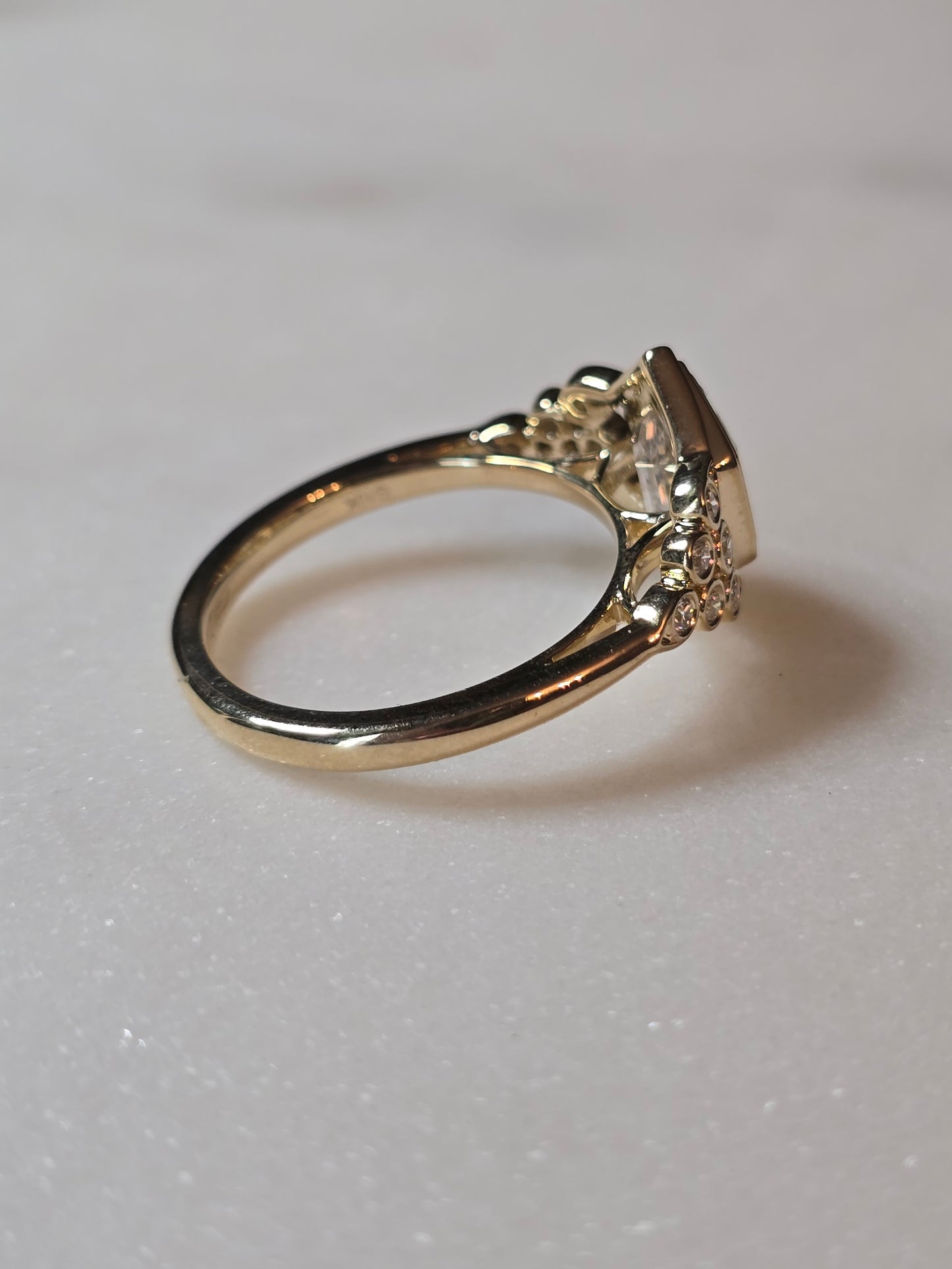 10k Yellow Gold 2ct Dutch Marquise Ring