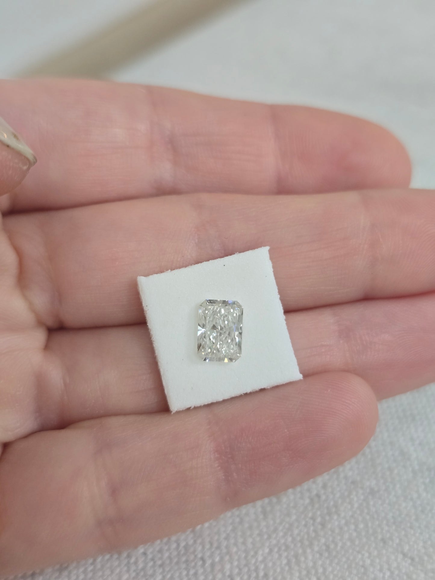 Loose 1.35 CT Rectangular Modified Brilliant Lab Grown Diamond with IGI Report