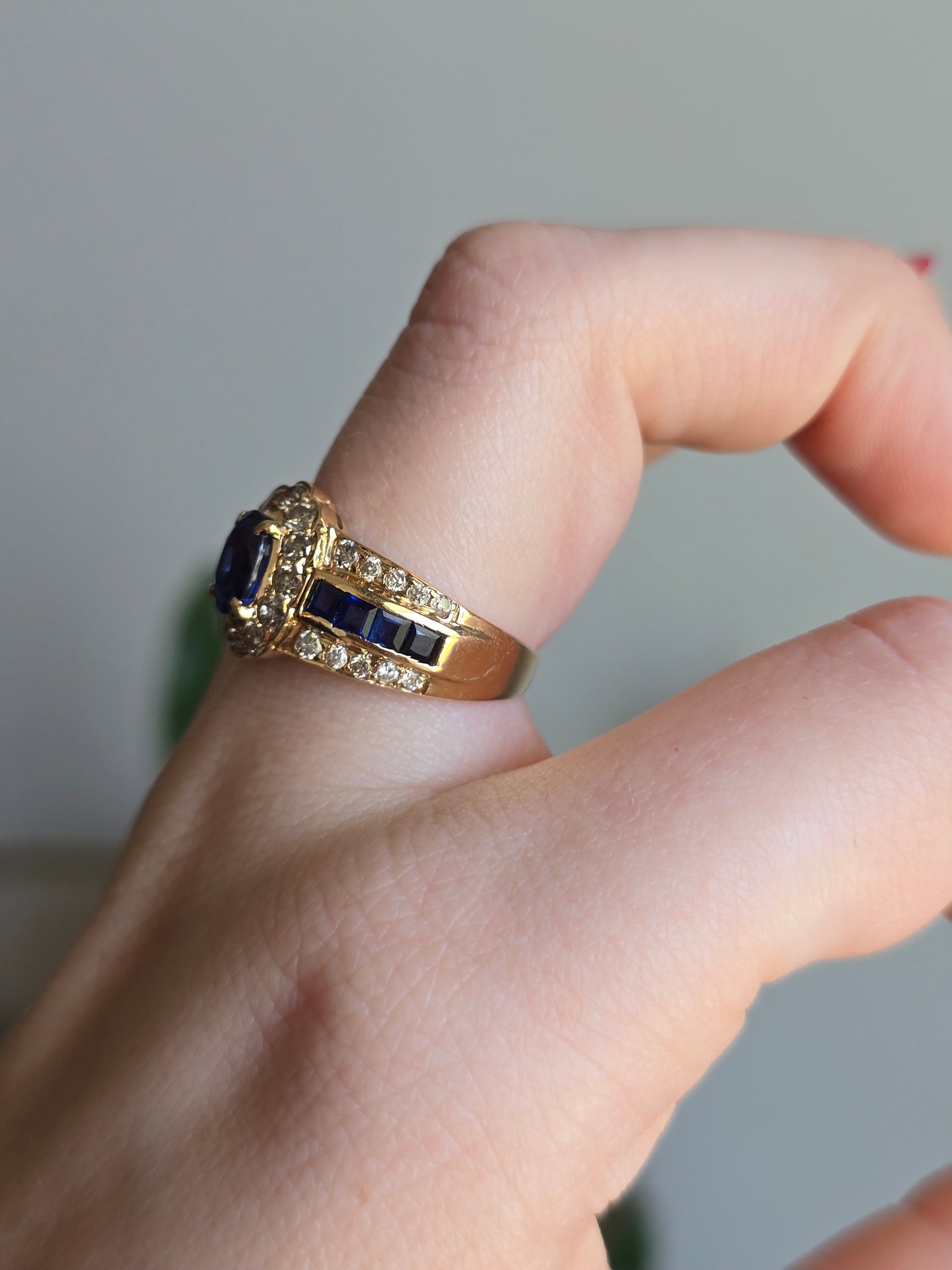 14k Yellow Gold Sapphire and Diamond Ring with GIA Report