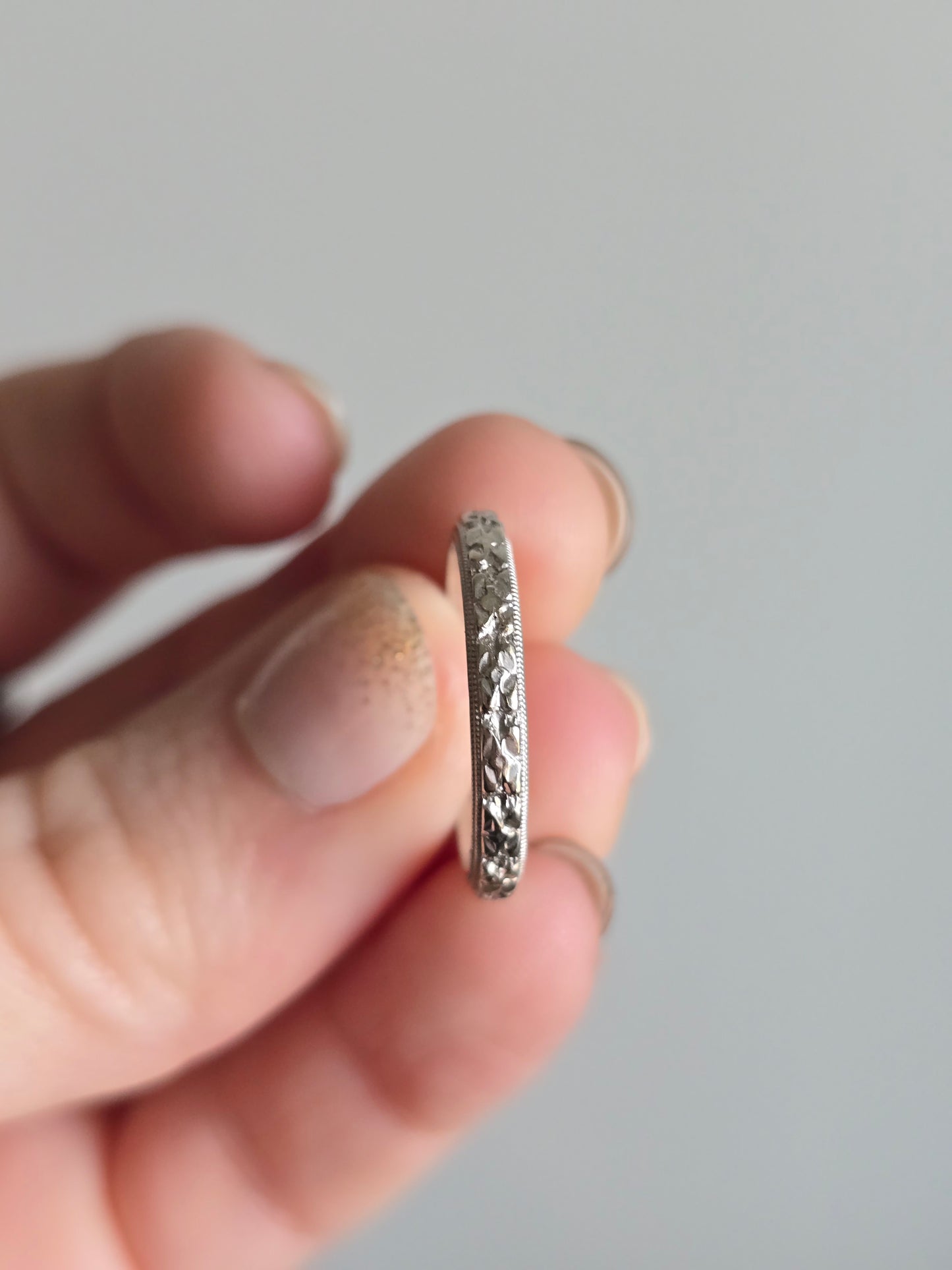 14k White Gold Engraved Band