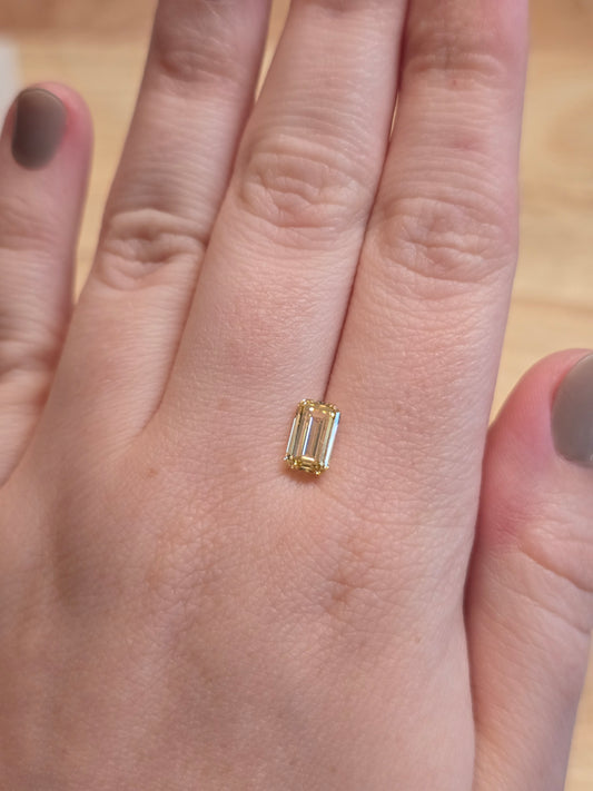 Loose 1.51 CT Lab Grown Fancy Yellow Diamond with IGI Report