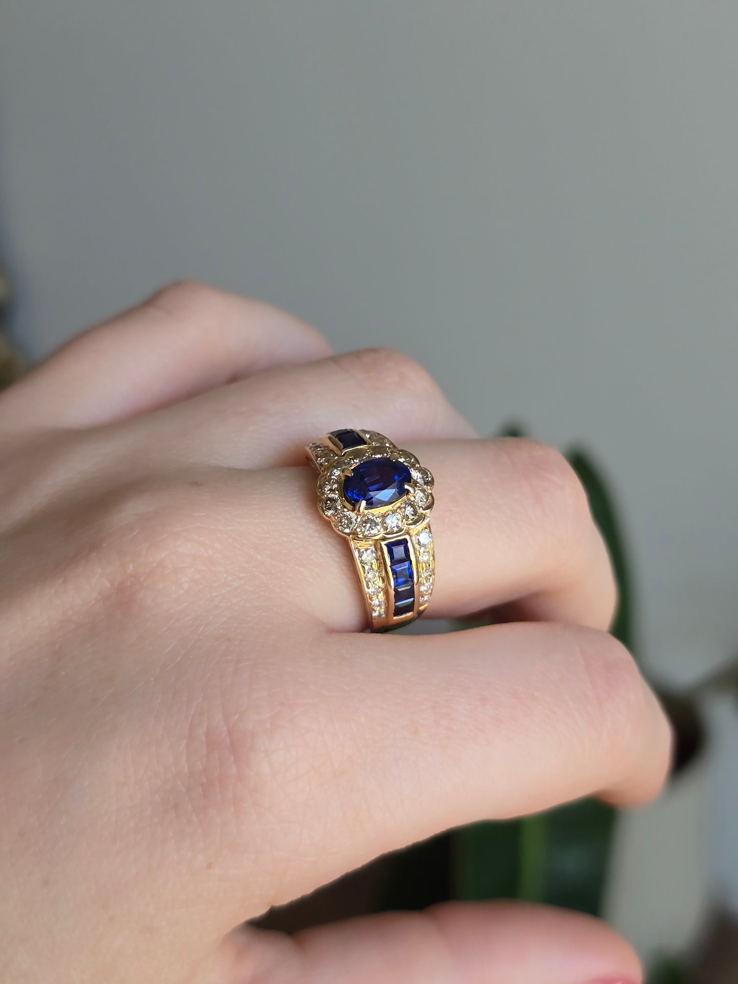 14k Yellow Gold Sapphire and Diamond Ring with GIA Report