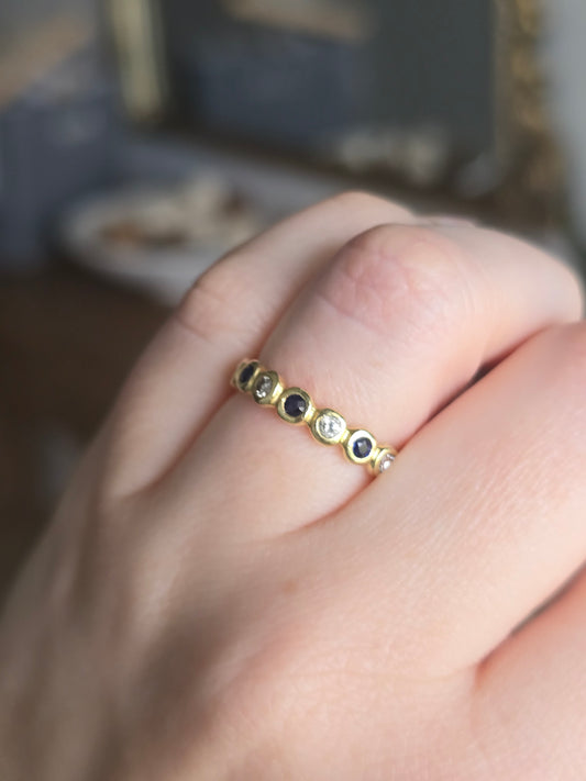 18k Yellow Gold Sapphire and Diamond Ring