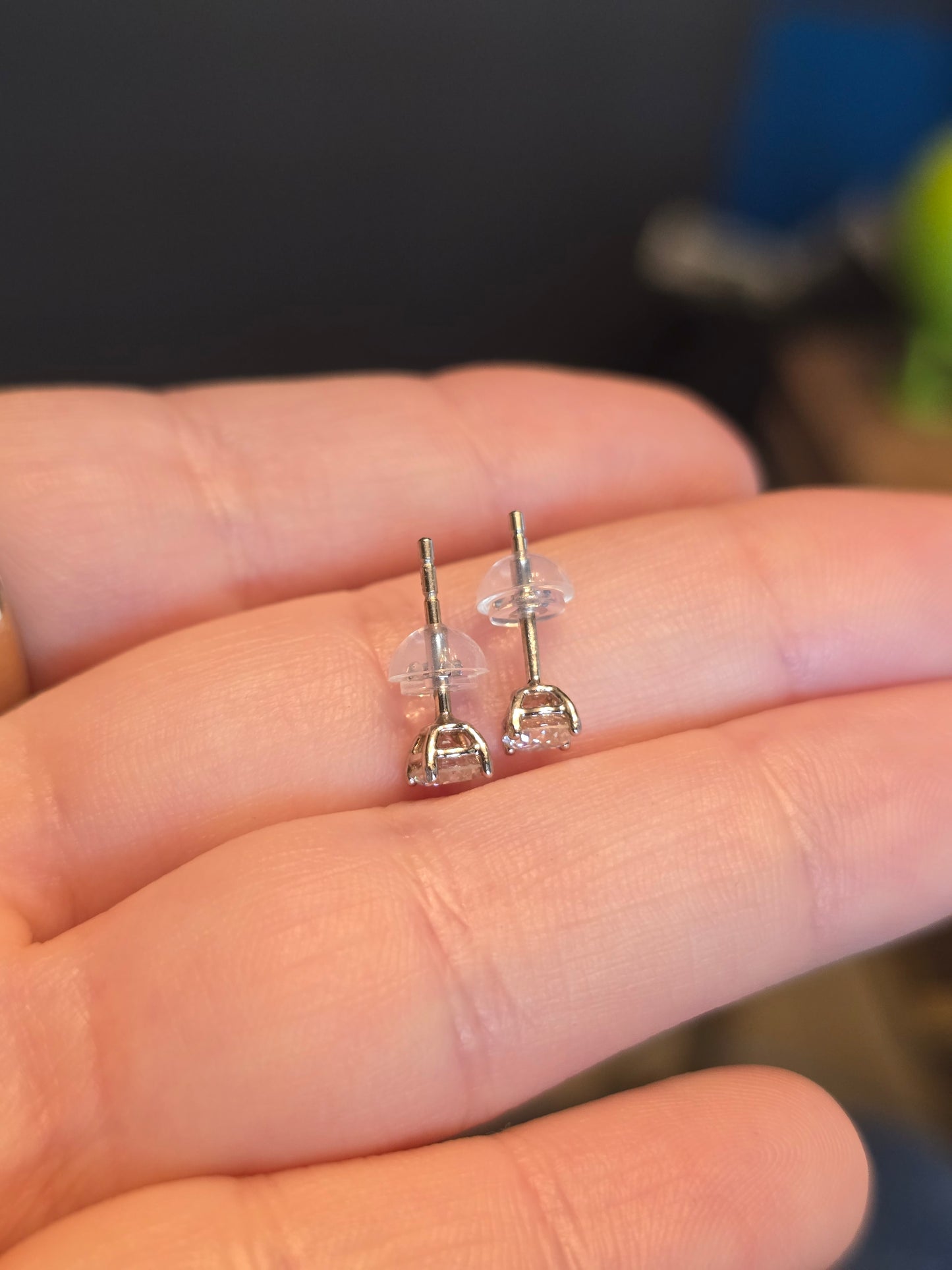 10k White Gold 0.55ct Lab Diamond Studs