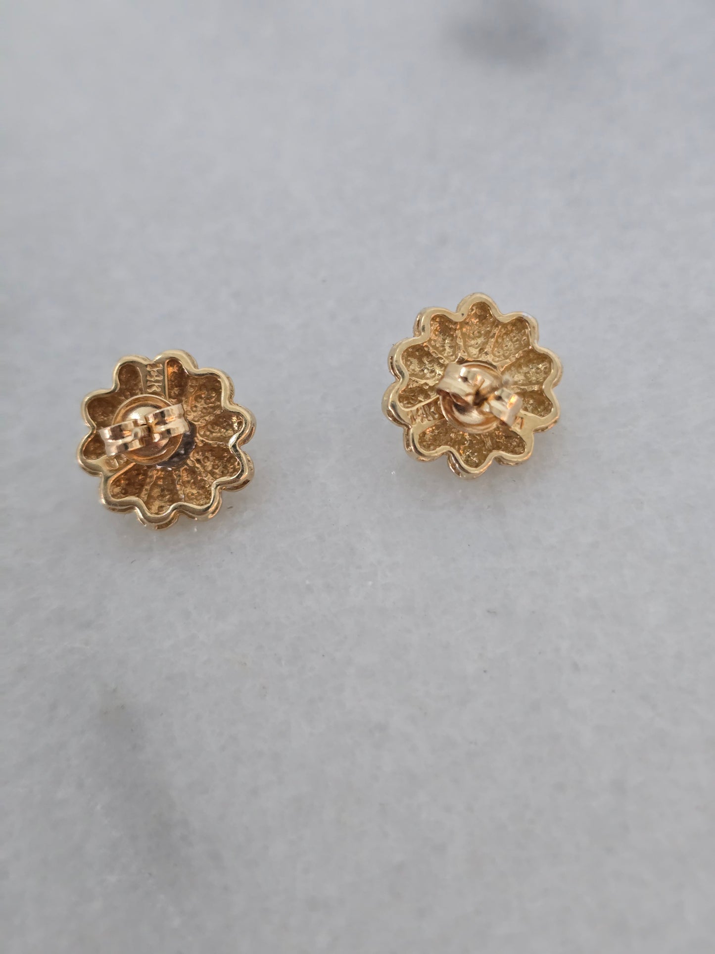 14k Gold Floral Studs