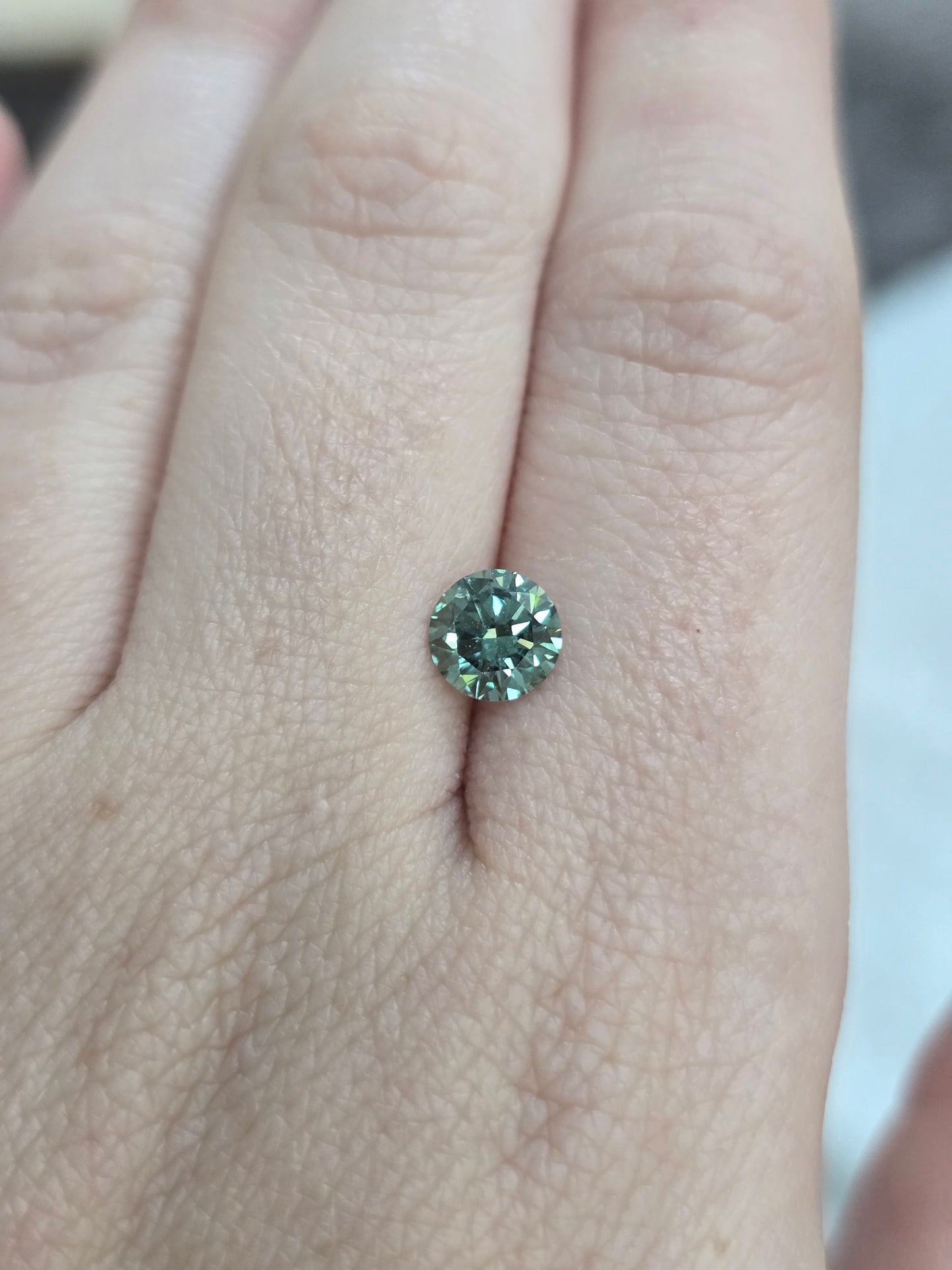 Loose 1.07 CT Round Lab Grown Fancy Green Diamond