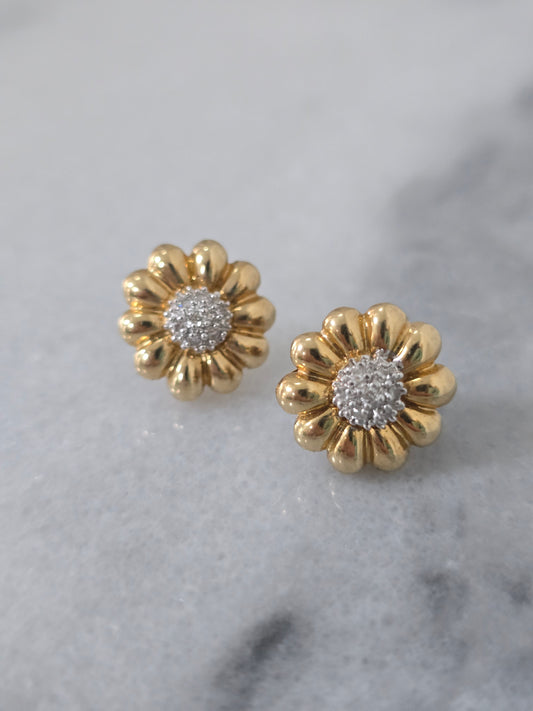 14k Gold Floral Studs